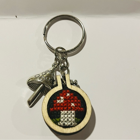 🍄 Handmade Mini Mushroom Keychain - Picture 2 of 4